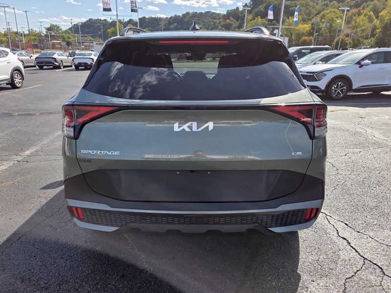 Used 2023 Kia Sportage X-Line w/ X-Line Premium Package AWD/4WD image 6
