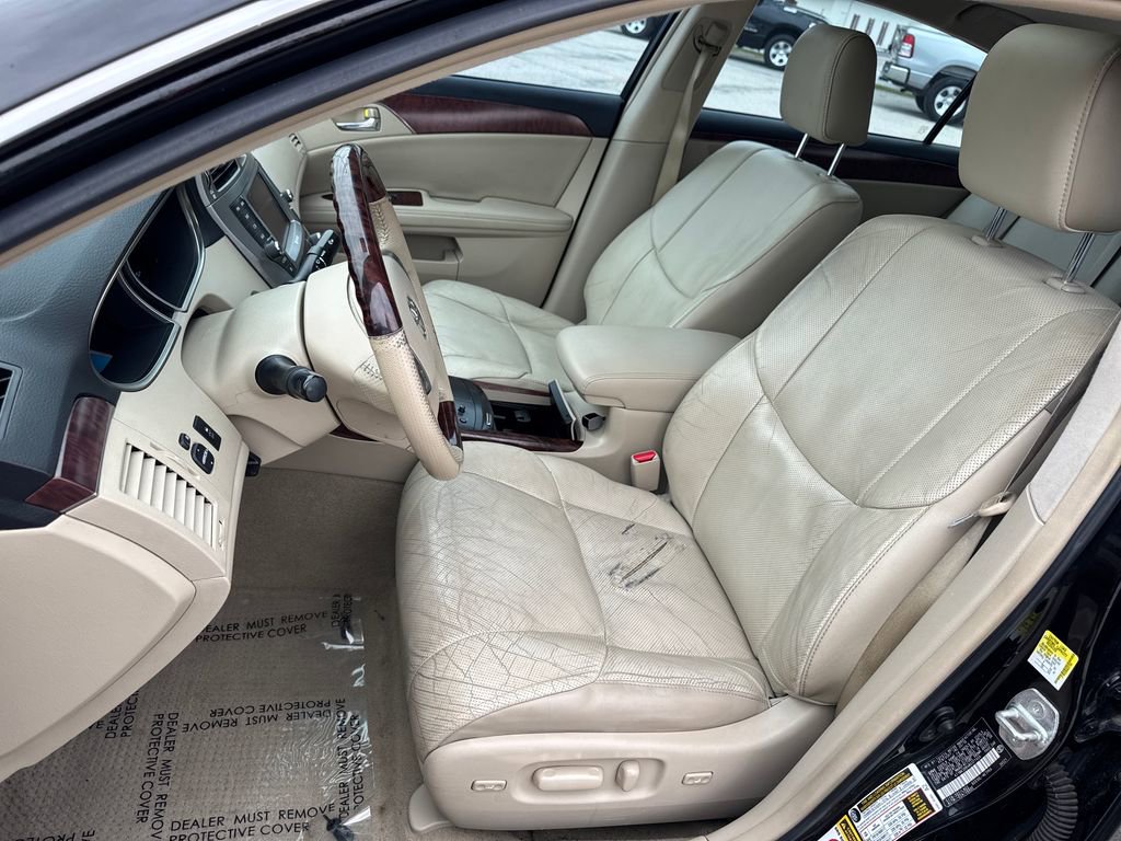 Used 2011 Toyota Avalon Limited FWD image 10