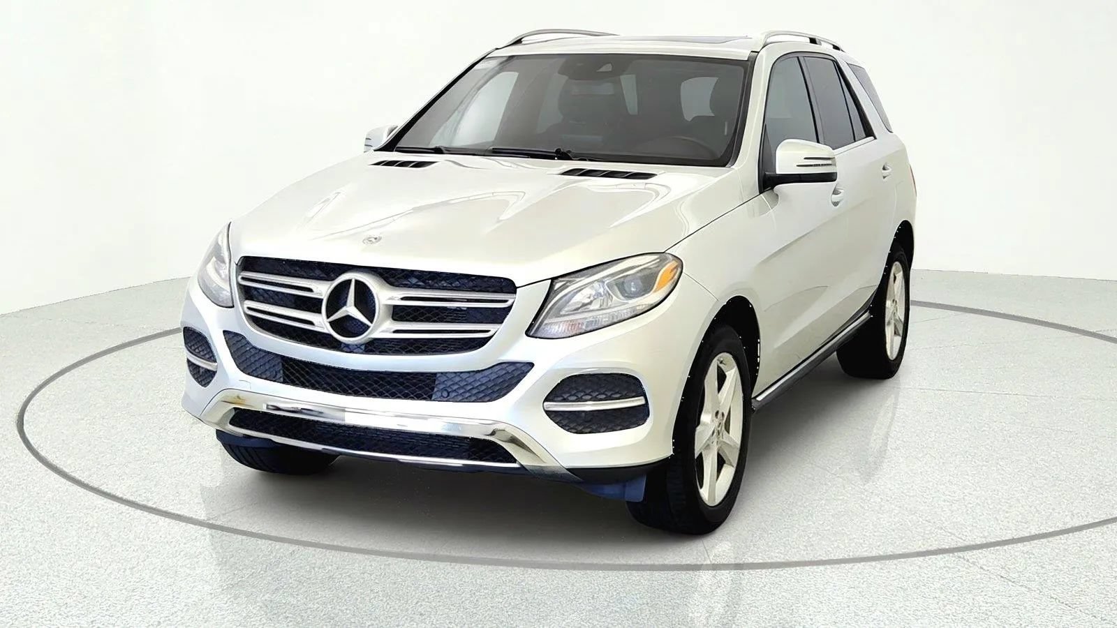 Used 2018 Mercedes-Benz GLE 350 4MATIC image 3