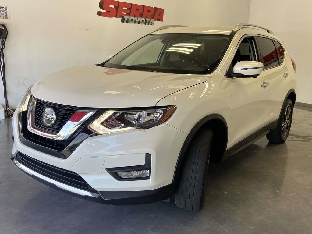 Used 2019 Nissan Rogue SV w/ Premium Package image 7