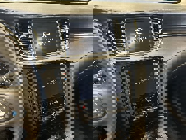 Certified 2025 INFINITI QX50 Luxe w/ Accent Package image 27