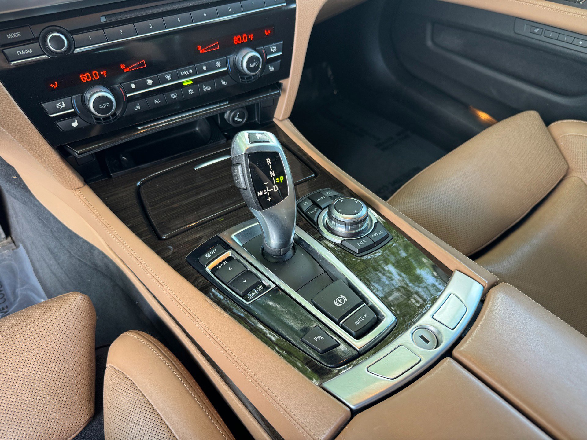 Used 2012 BMW 750Li image 34