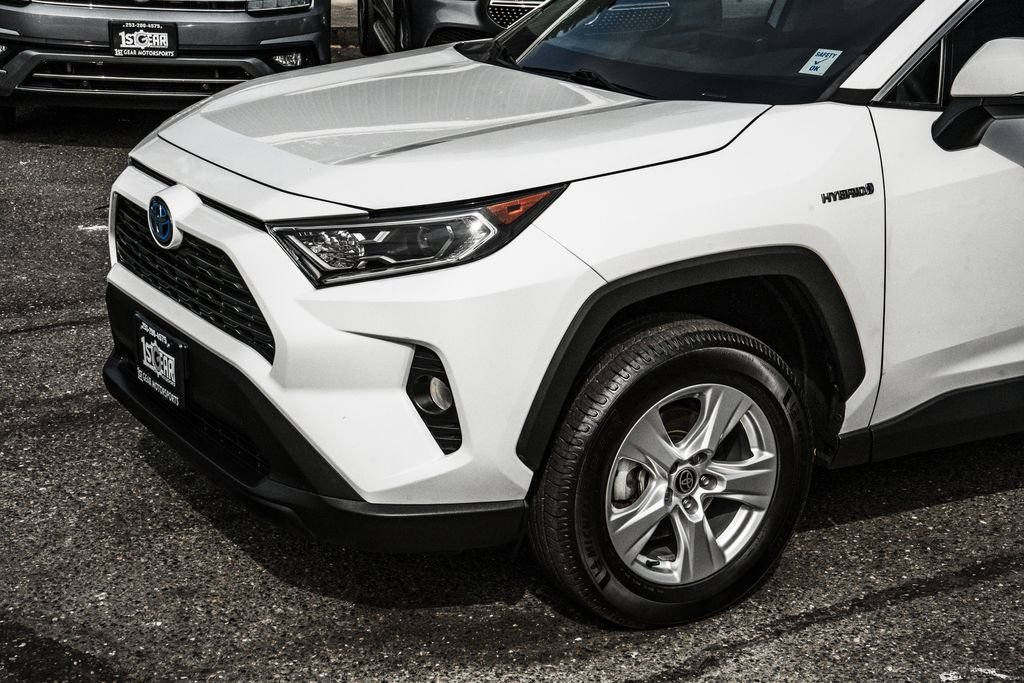 Used 2021 Toyota RAV4 XLE w/ XLE Grade Weather Package AWD/4WD image 14