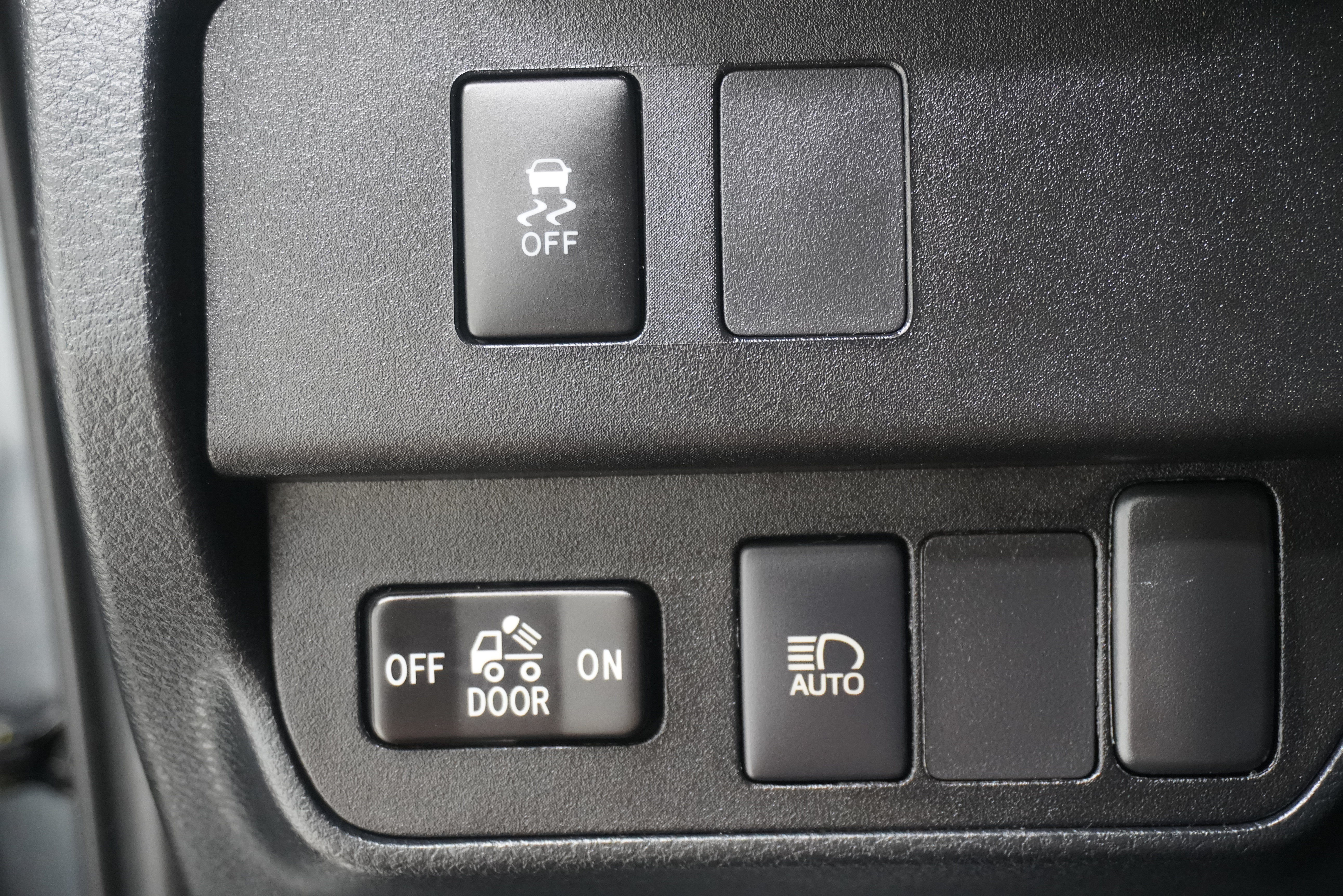 Used 2020 Toyota Tacoma SR5 RWD image 21