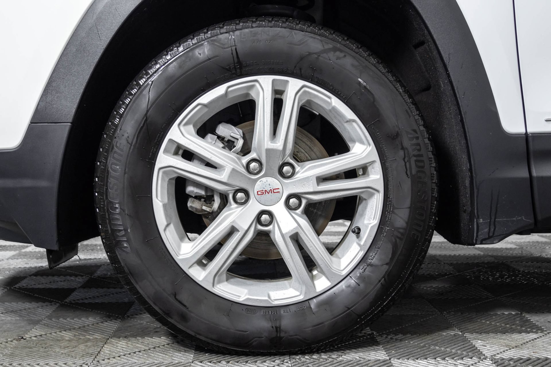 Used 2024 GMC Terrain SLE AWD/4WD image 44