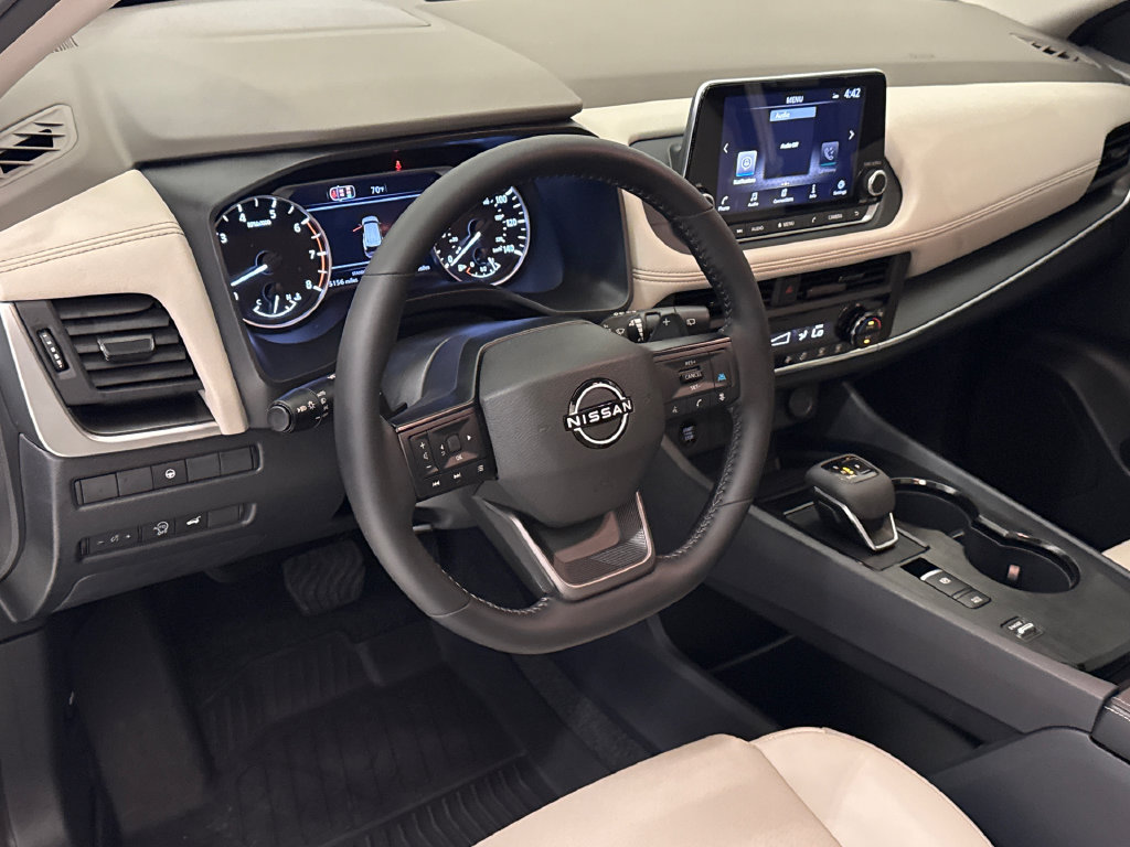 Used 2026 Nissan Rogue Dark Armor FWD image 19