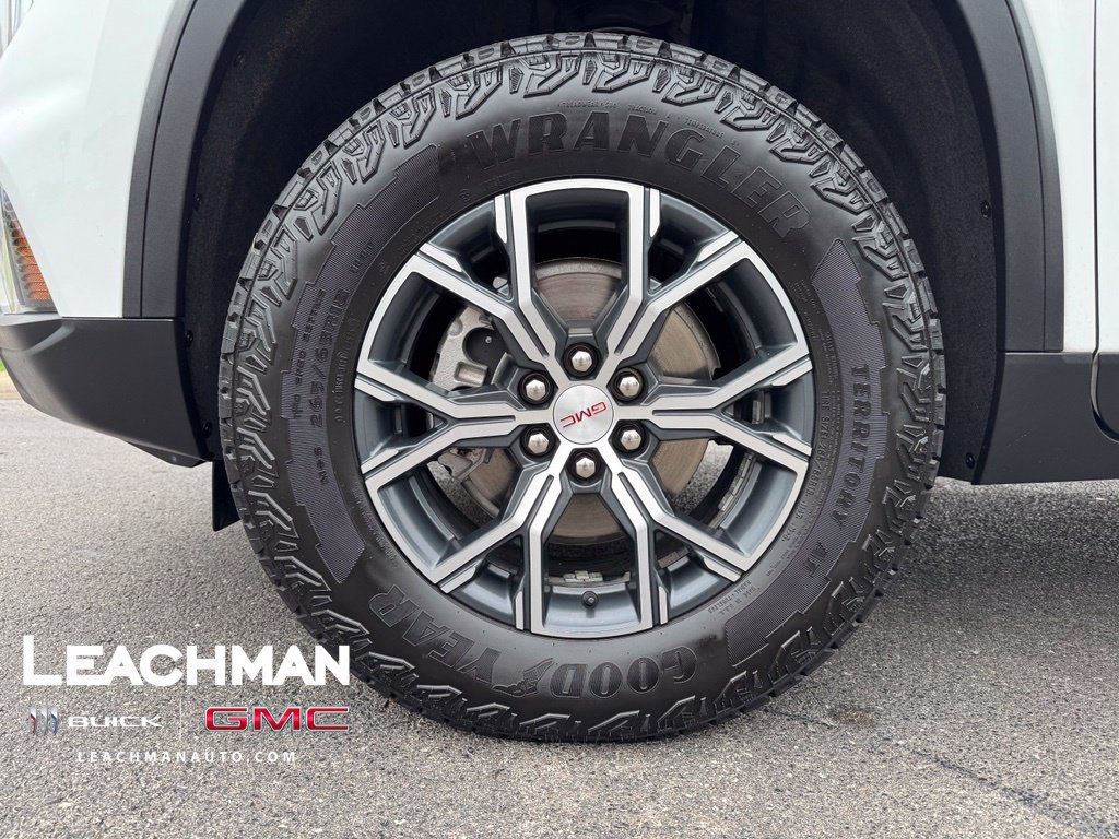 Used 2025 GMC Acadia AT4 w/ LPO, Floor Liner Package AWD/4WD image 8