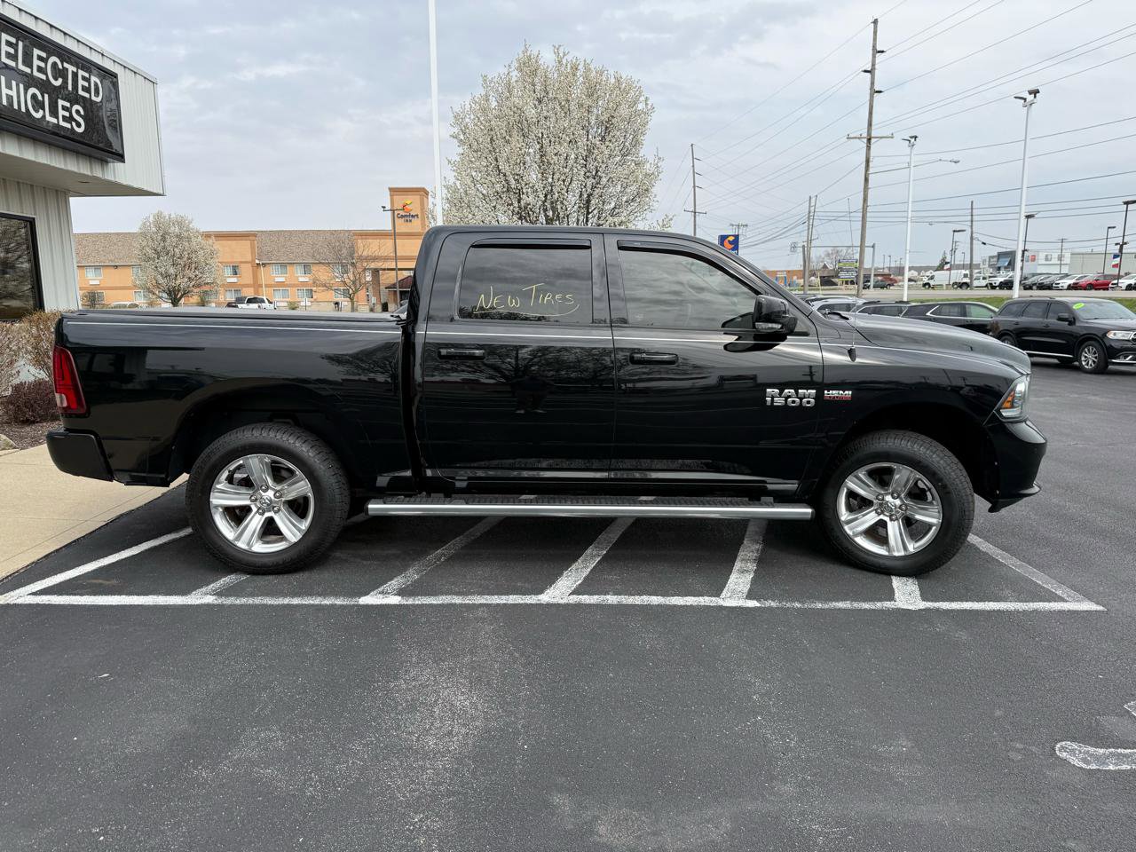 Used 2014 RAM 1500 Sport w/ Convenience Group image 6