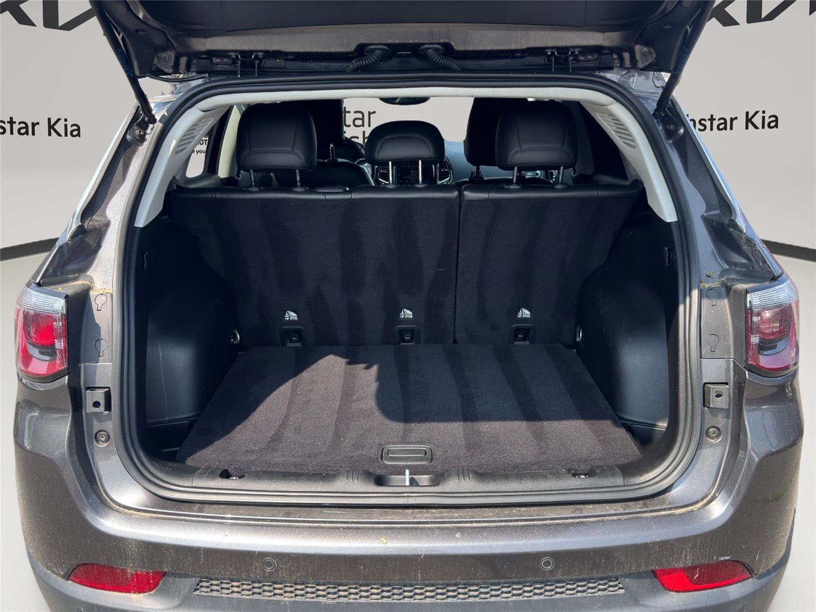 Used 2021 Jeep Compass Limited image 24