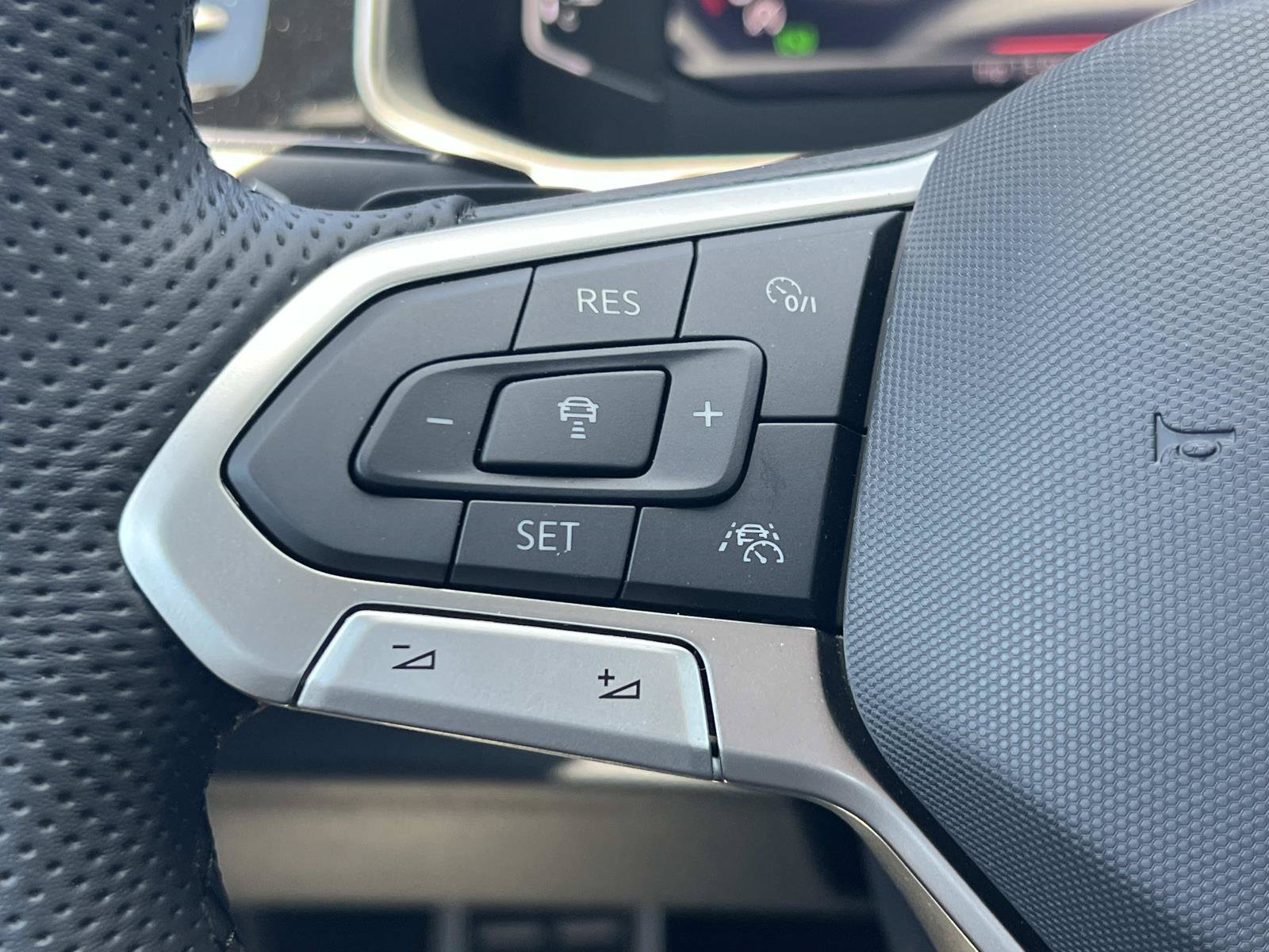 New 2026 Volkswagen Jetta GLI Autobahn FWD image 9