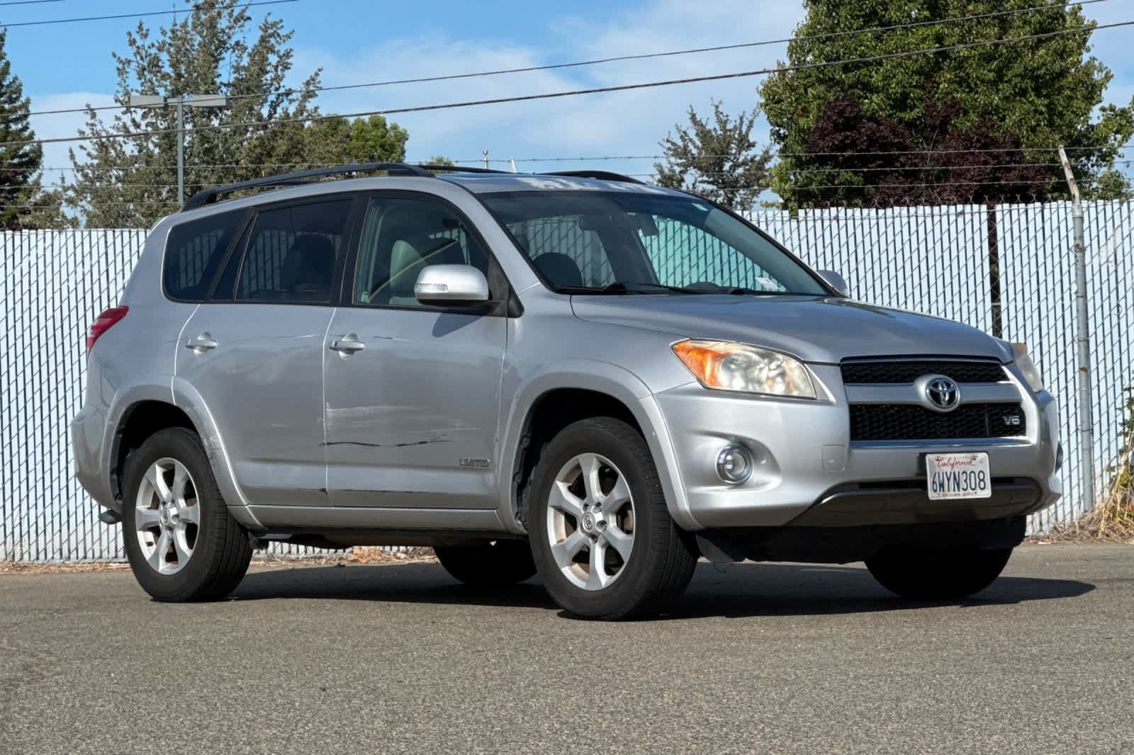Used 2012 Toyota RAV4 Limited w/ Navigation Value Pkg AWD/4WD image 5