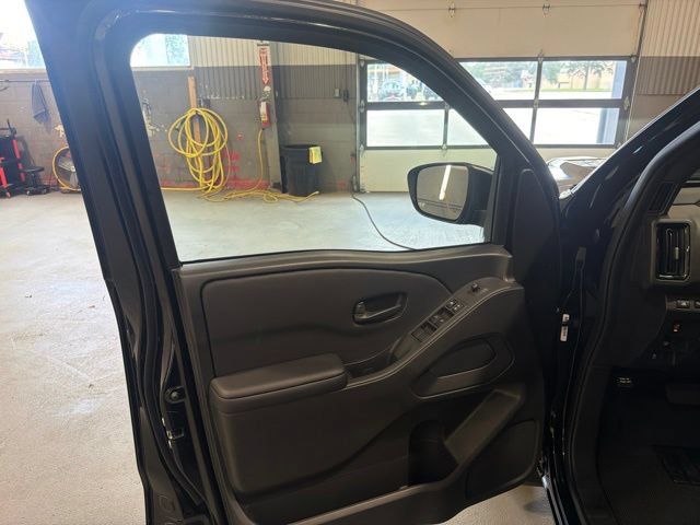 New 2026 Nissan Frontier SV w/ SV Convenience Package AWD/4WD image 18