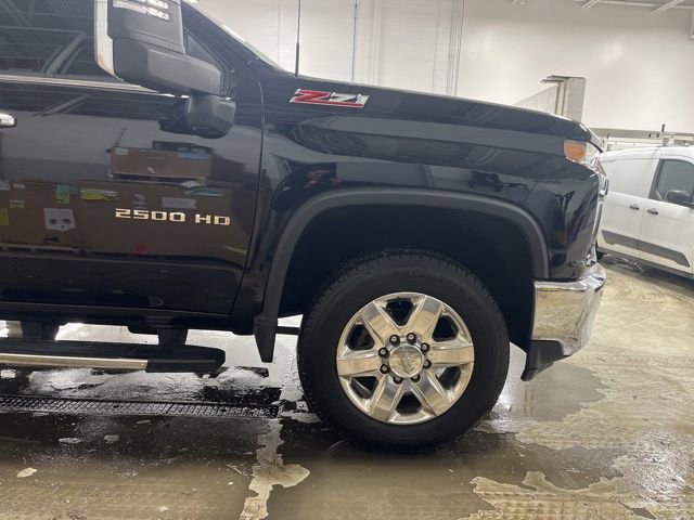 Used 2020 Chevrolet Silverado 2500 LTZ w/ LTZ Plus Package image 13