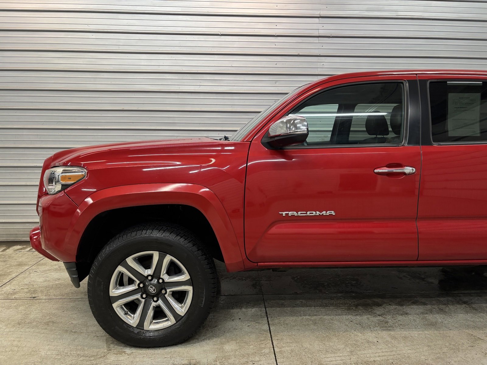 Used 2017 Toyota Tacoma Limited image 3