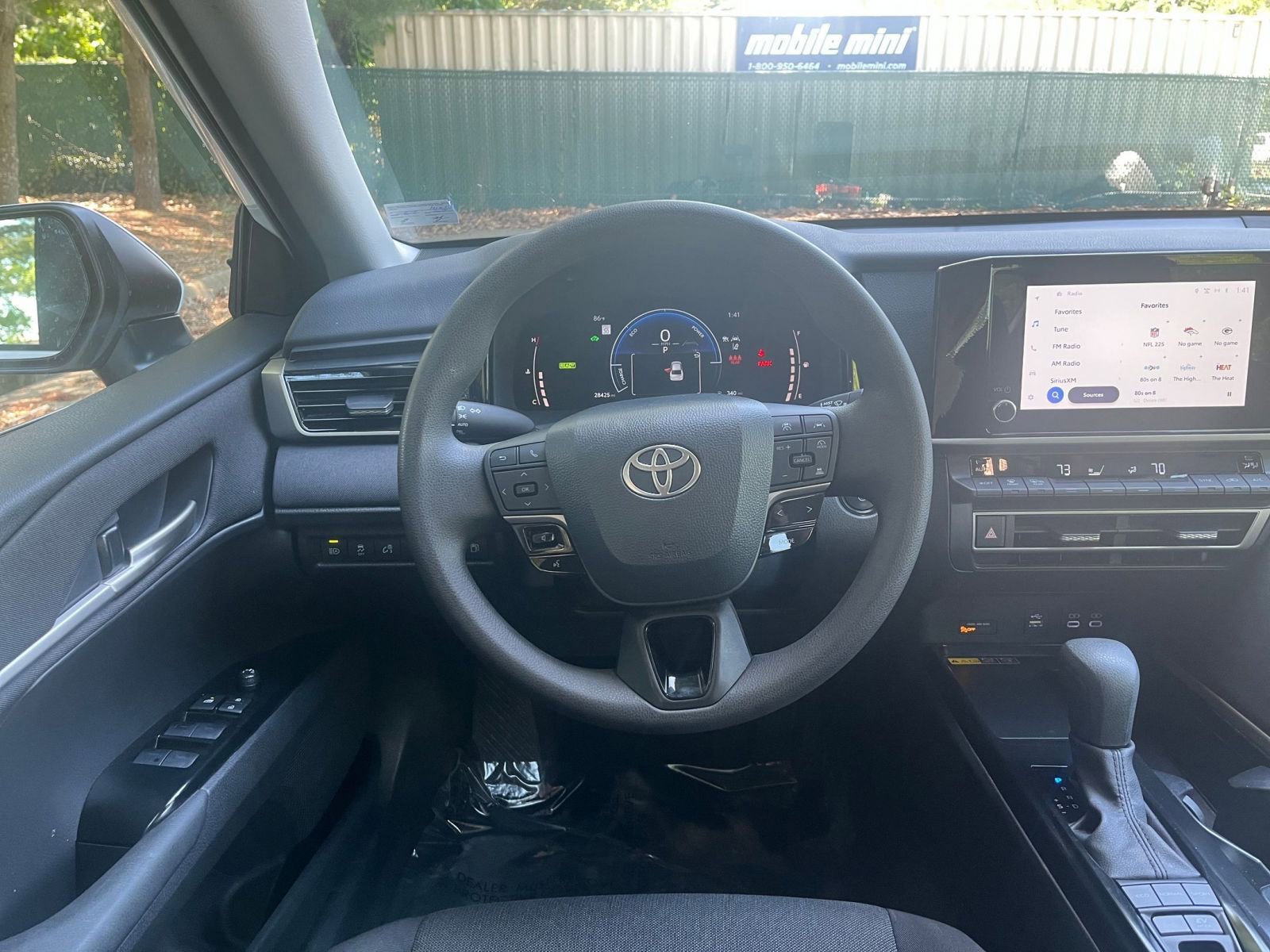 Used 2025 Toyota Camry Hybrid FWD image 33