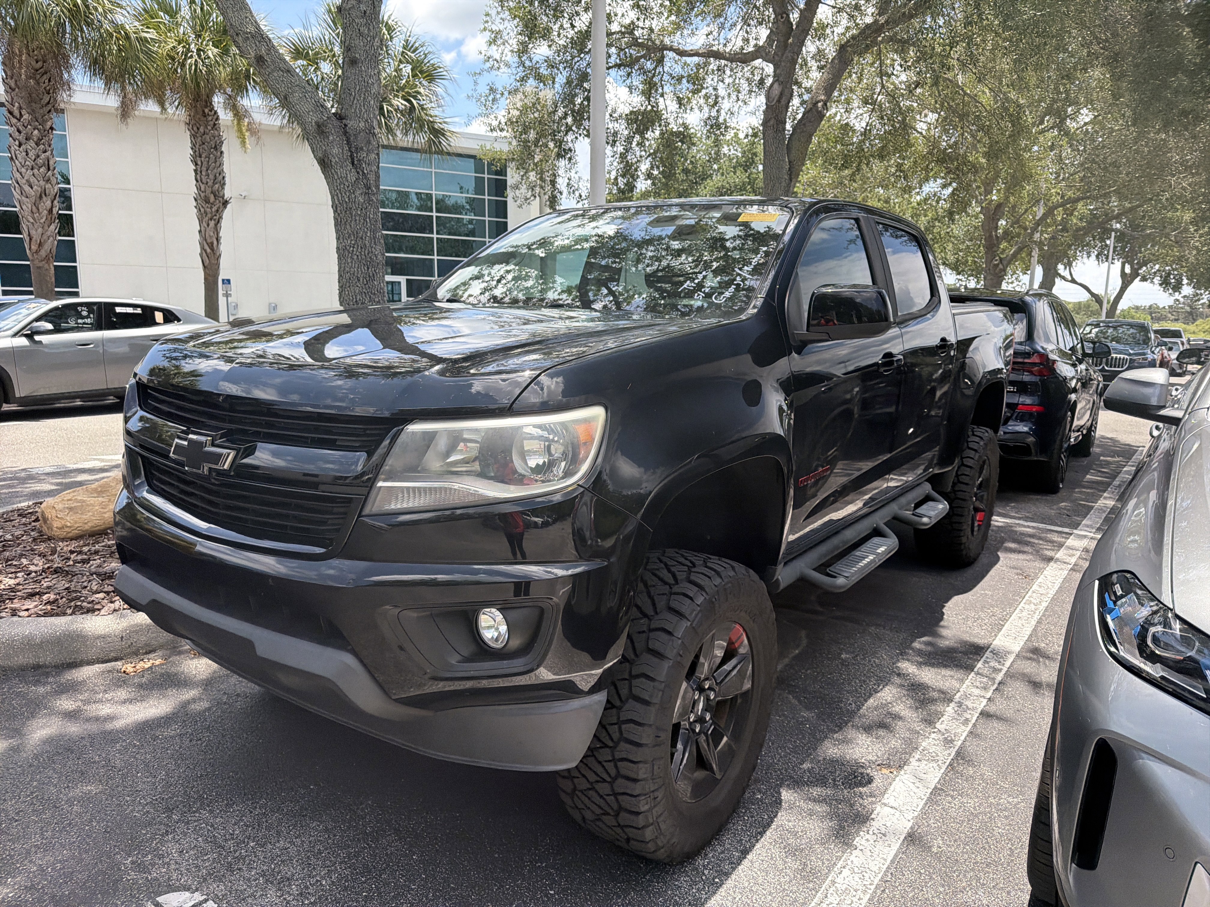 Used 2020 Chevrolet Colorado LT w/ Redline Special Edition RWD image 4