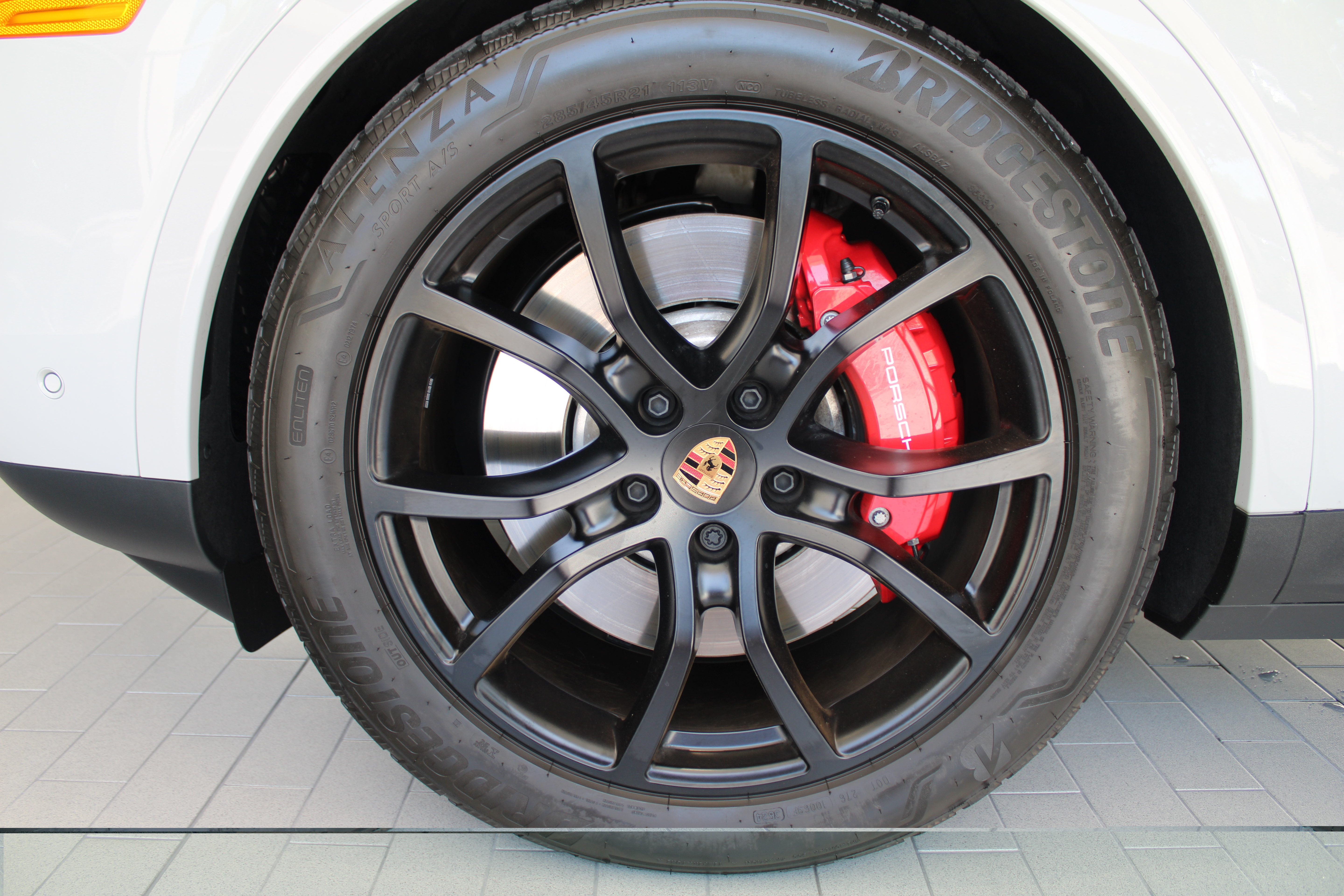 Certified 2025 Porsche Cayenne S AWD/4WD image 11