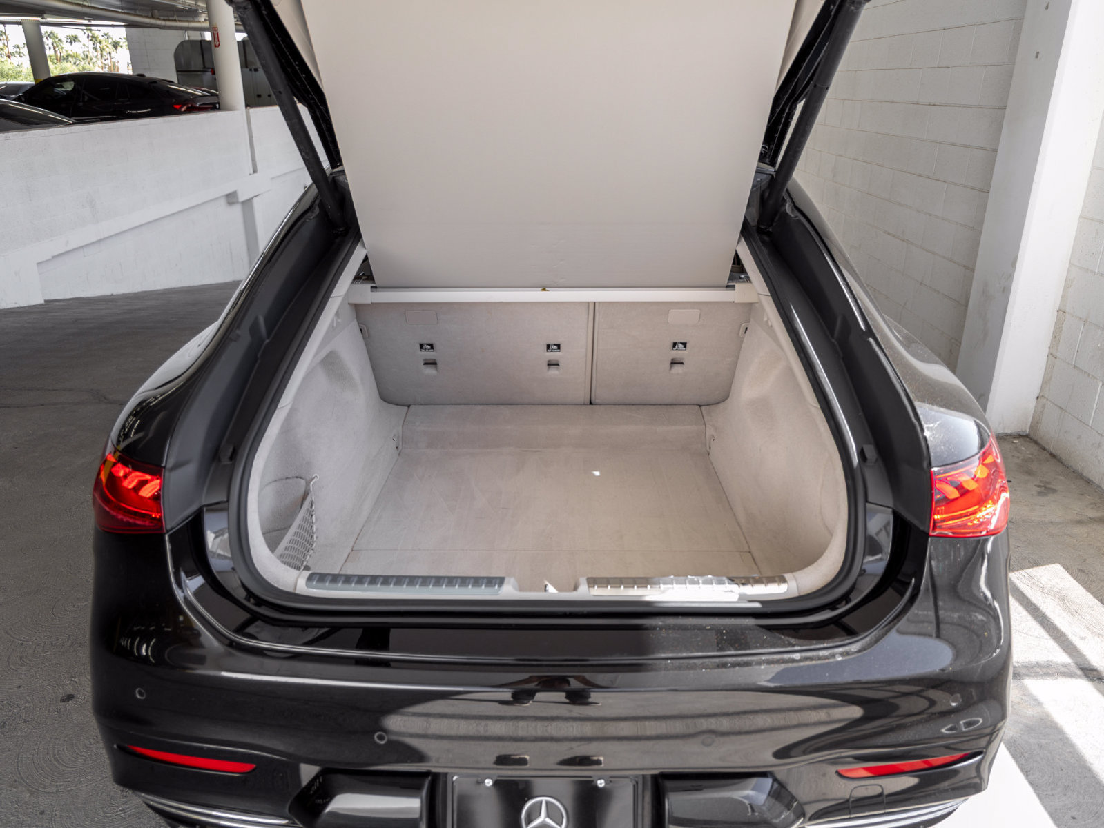 Certified 2023 Mercedes-Benz EQS 580 4MATIC Sedan image 23