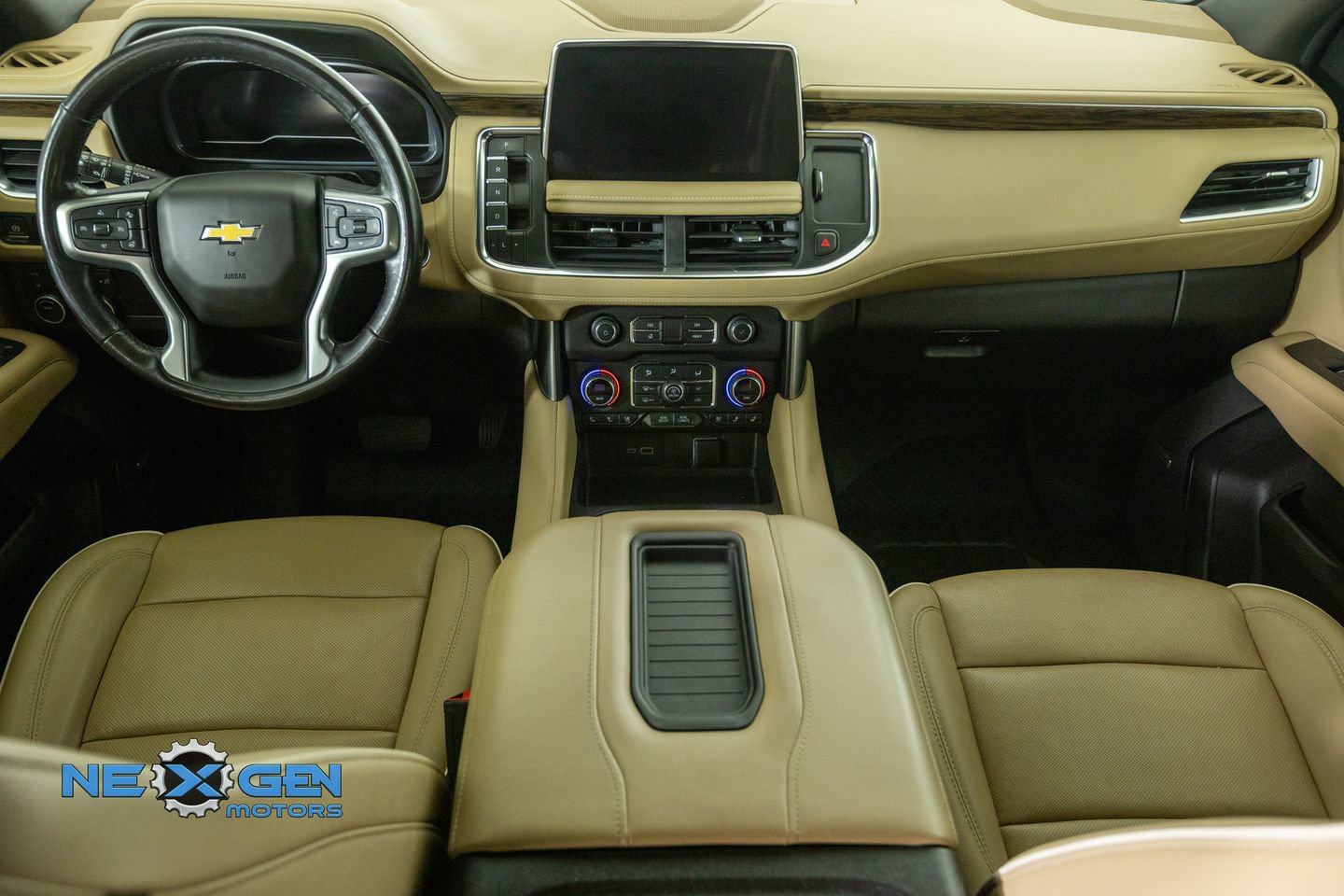 Used 2022 Chevrolet Suburban Premier AWD/4WD image 30