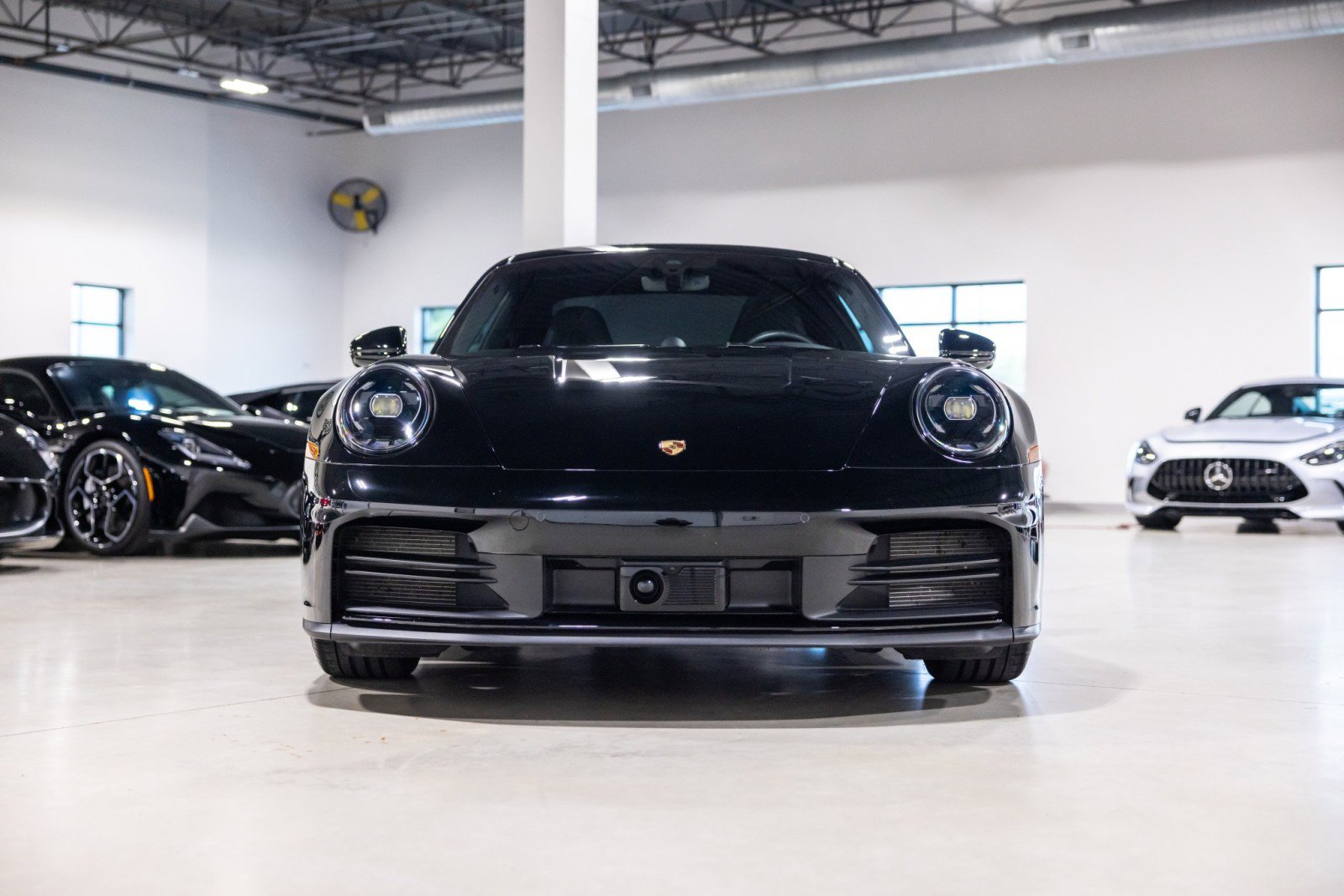 Used 2025 Porsche 911 Carrera RWD image 2