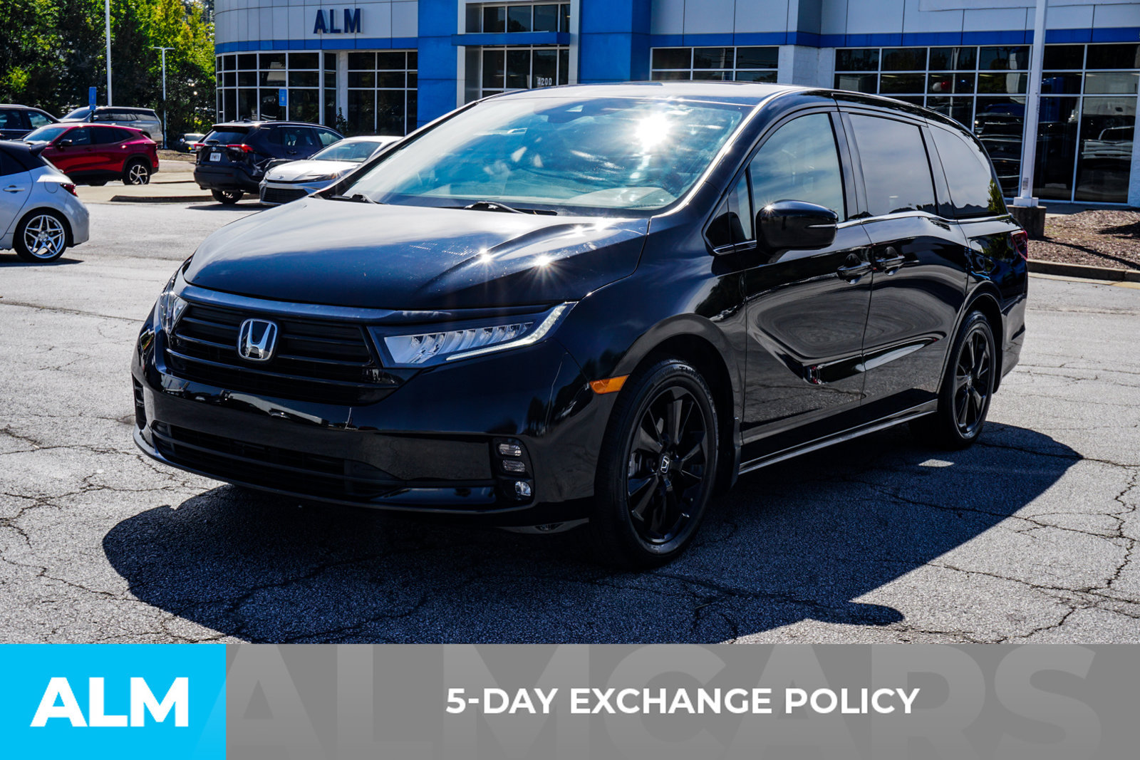 Used 2024 Honda Odyssey Sport image 4