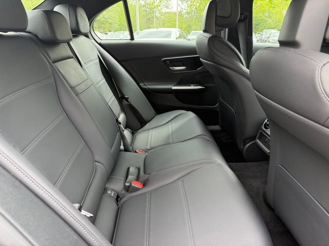 Used 2025 Mercedes-Benz C 300 Sedan image 8
