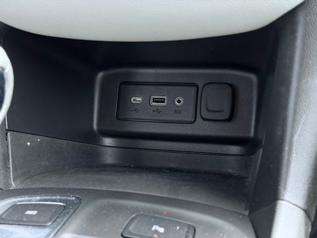 Used 2023 Chevrolet Equinox LT AWD/4WD image 37