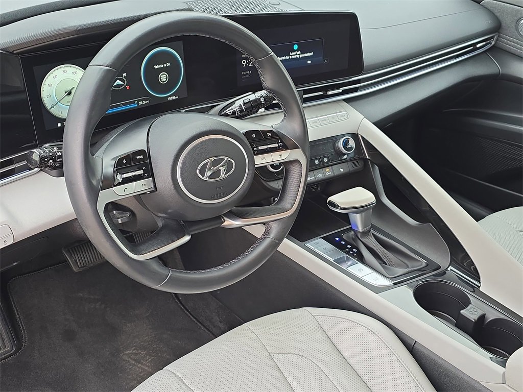 Certified 2022 Hyundai Elantra Limited image 15