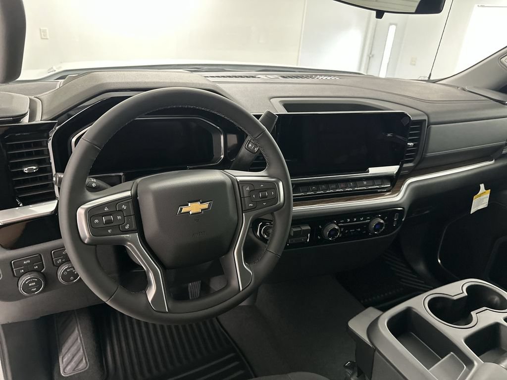 New 2026 Chevrolet Silverado 1500 LT AWD/4WD image 13