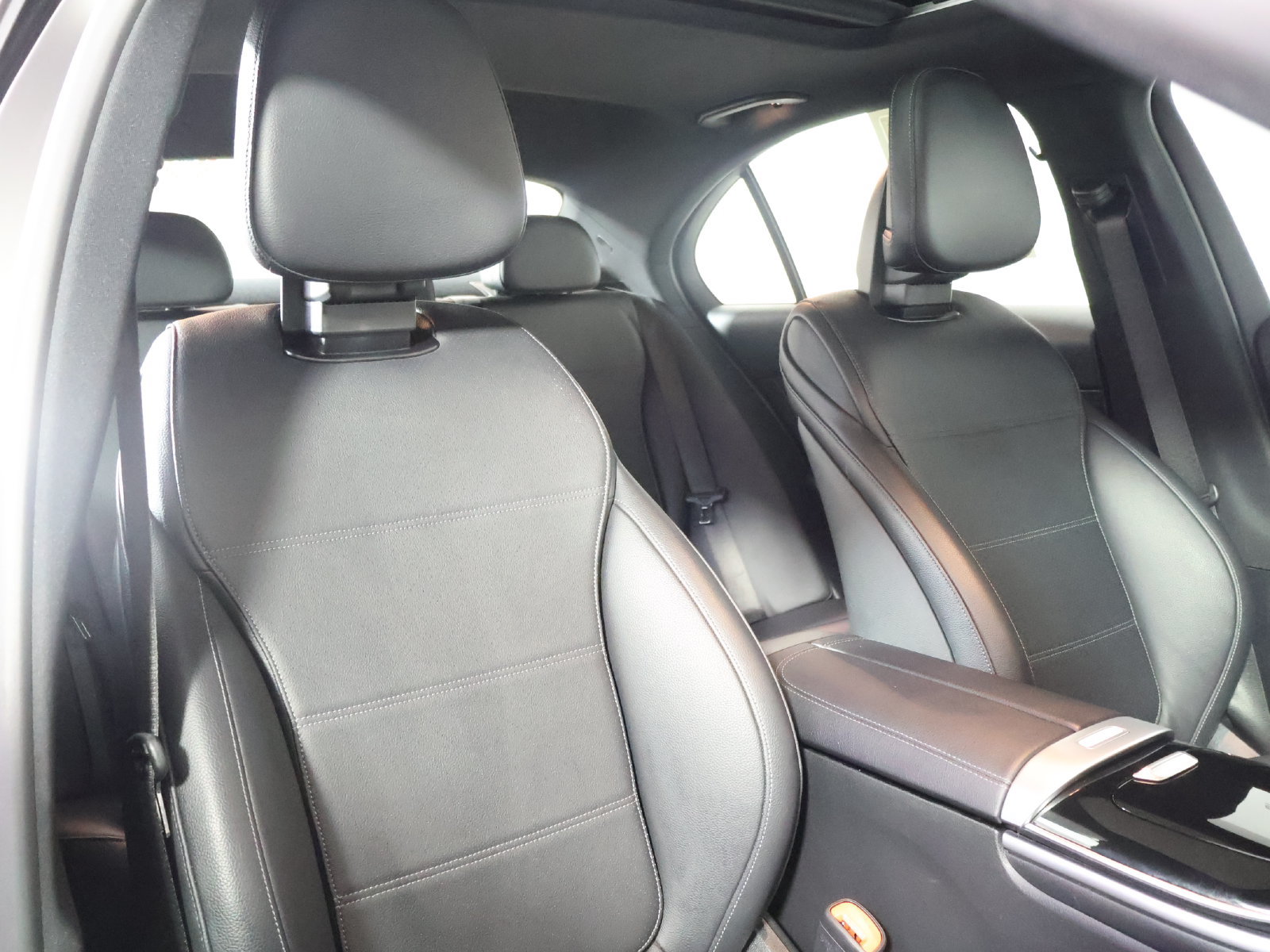 Used 2025 Mercedes-Benz C 300 4MATIC Sedan image 58
