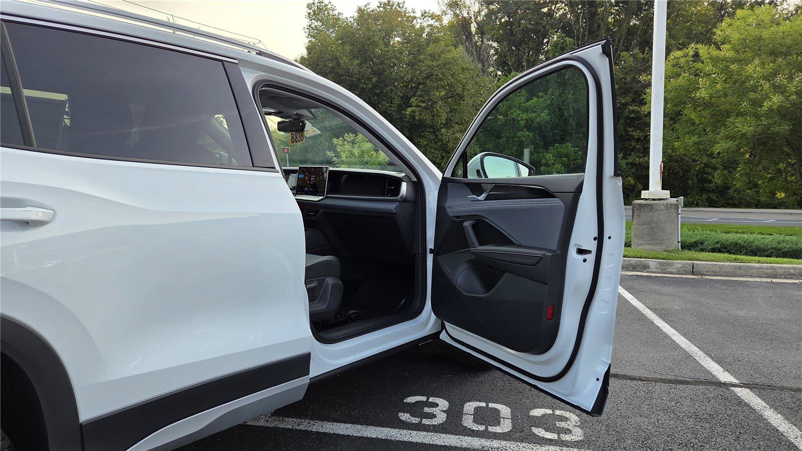 New 2026 Volkswagen Tiguan SE AWD/4WD image 26