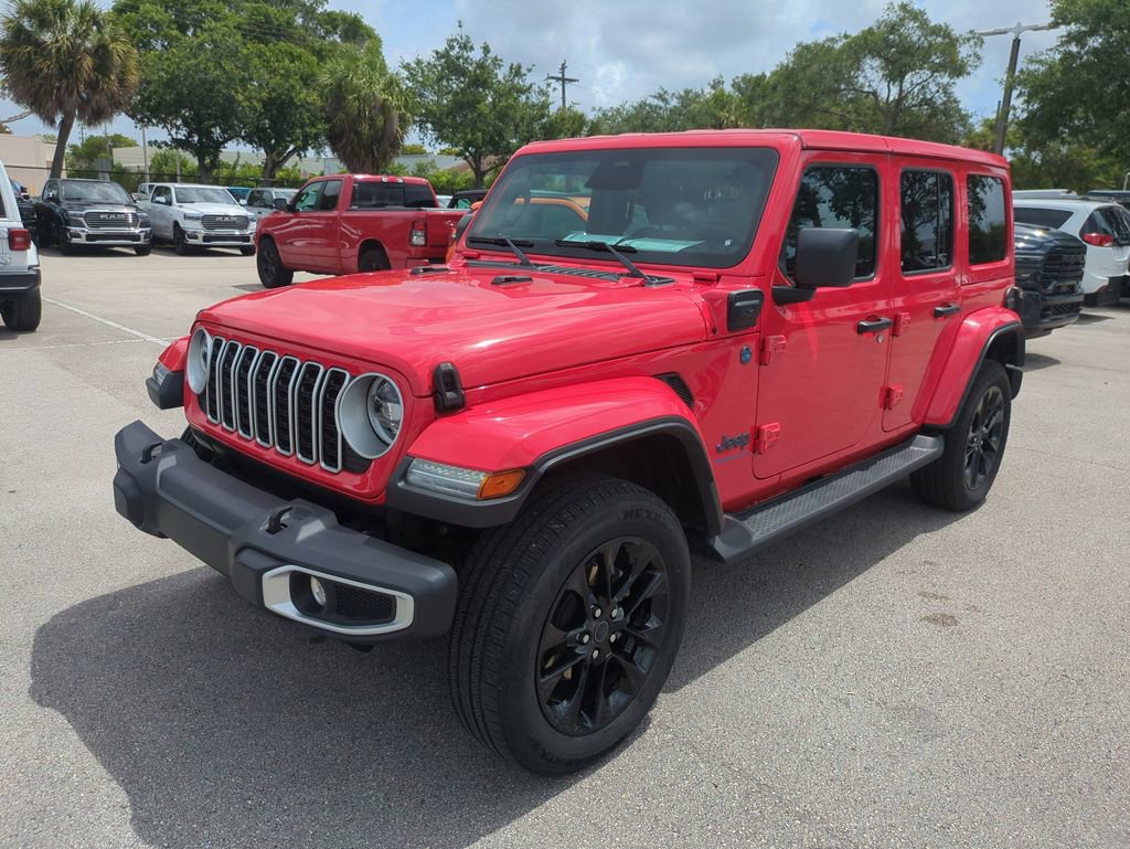Used 2025 Jeep Wrangler Unlimited Sahara AWD/4WD image 10
