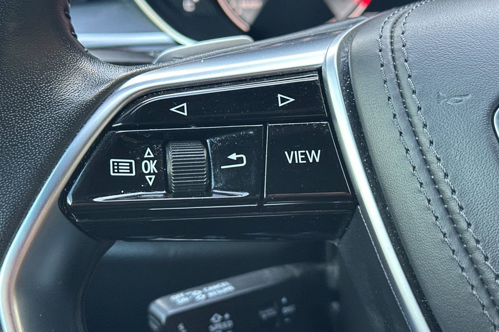 Used 2021 Audi A8 L 4.0T image 28