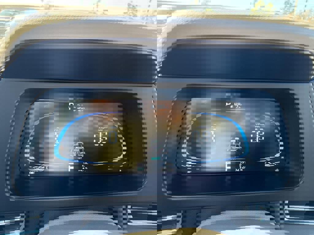 New 2025 Hyundai Elantra Sport image 17