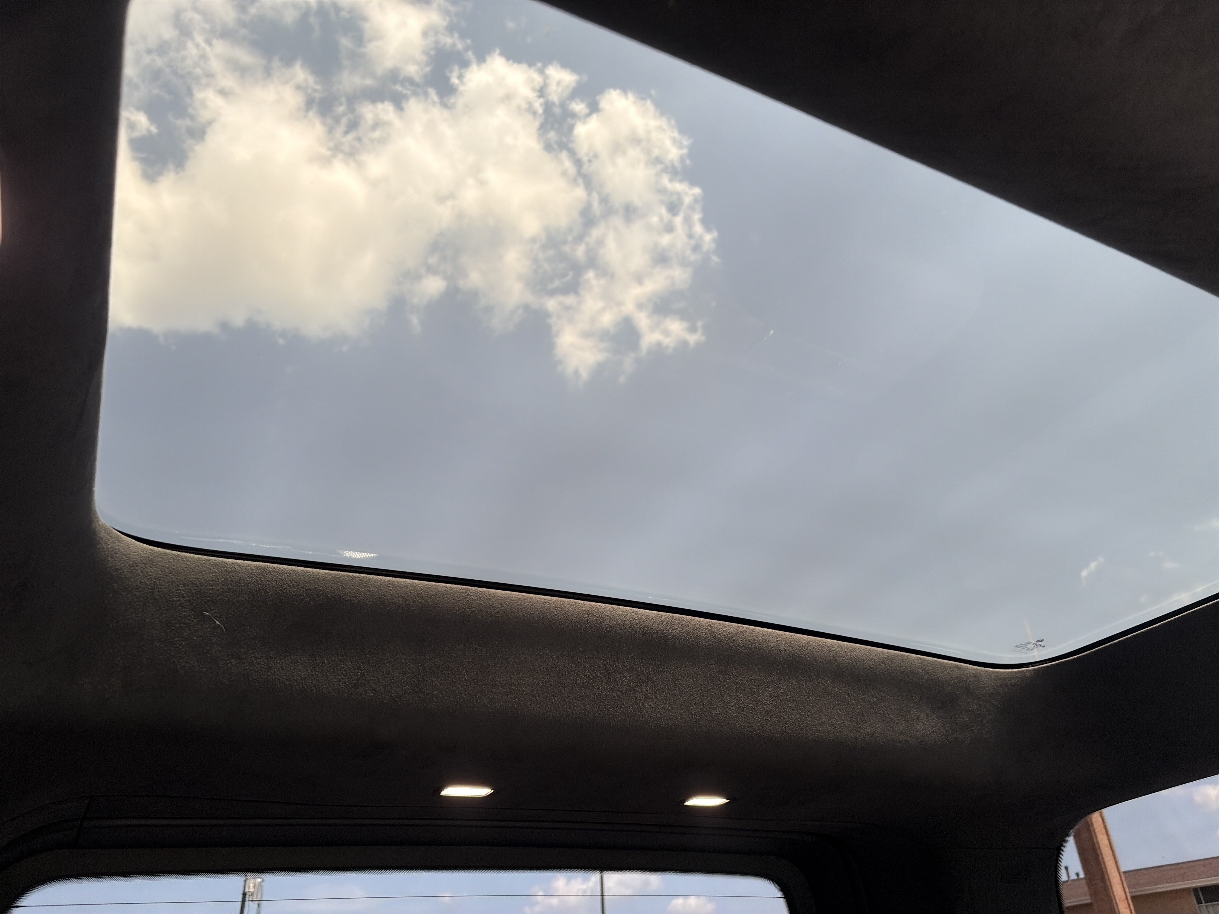 Used 2022 Rivian R1S Launch Edition AWD/4WD image 33