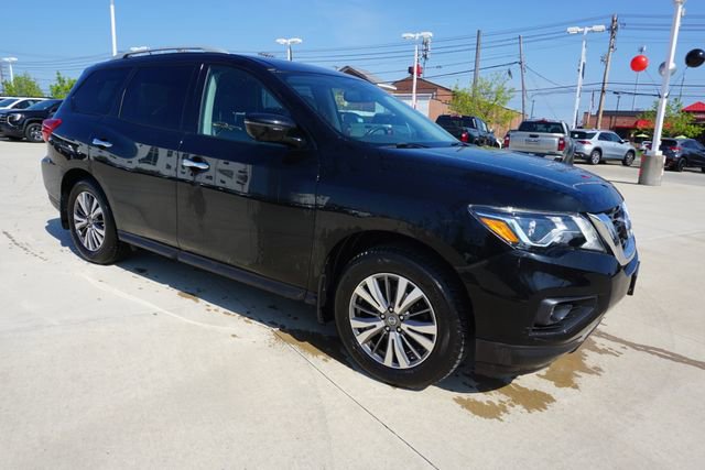 Used 2017 Nissan Pathfinder SL w/ SL Premium Package FWD image 2