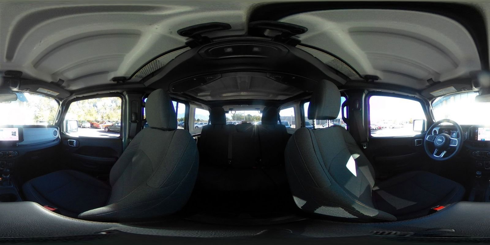 Used 2025 Jeep Wrangler Sahara image 41