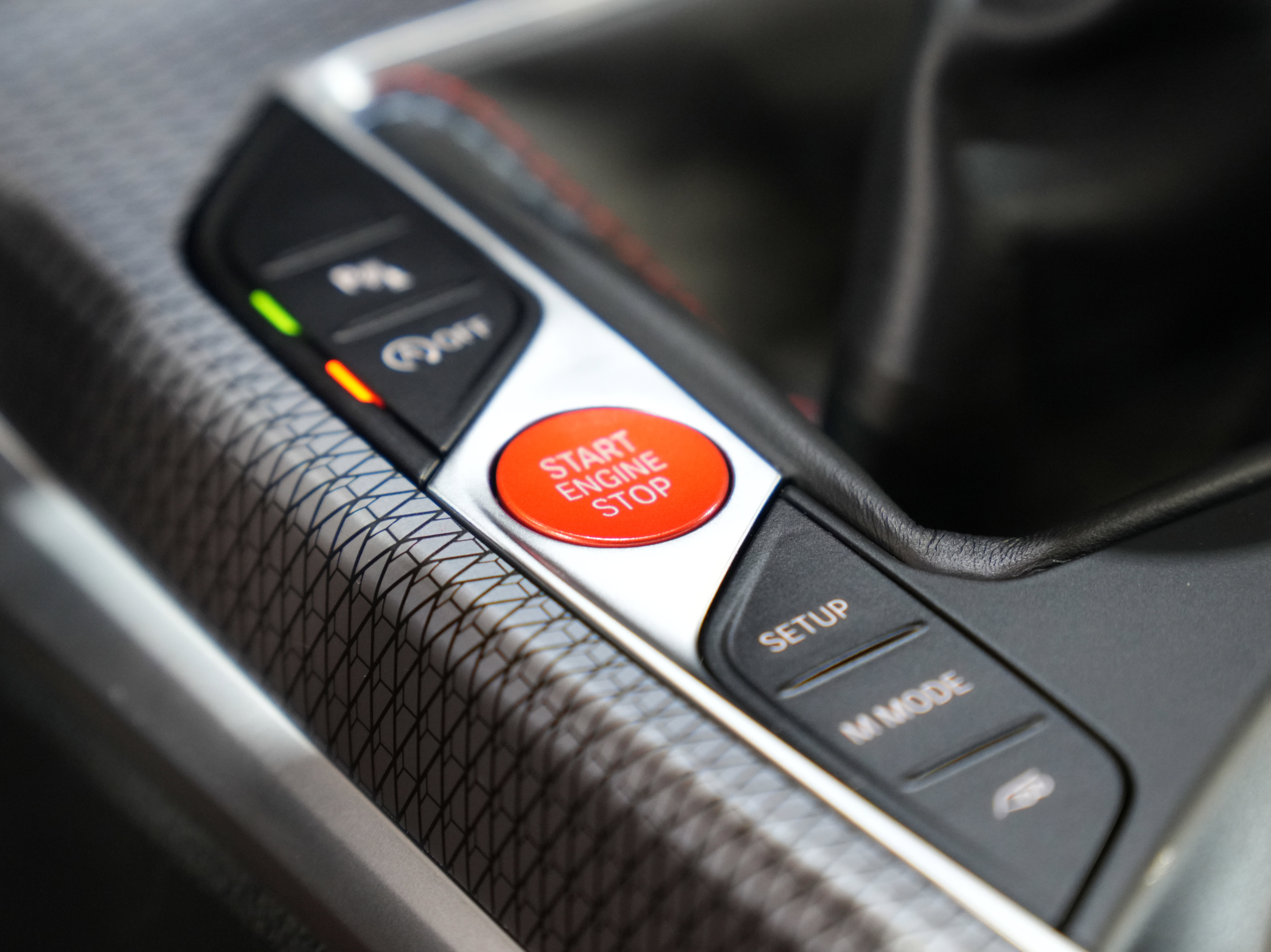 Used 2024 BMW M2 w/ Lighting Package image 44