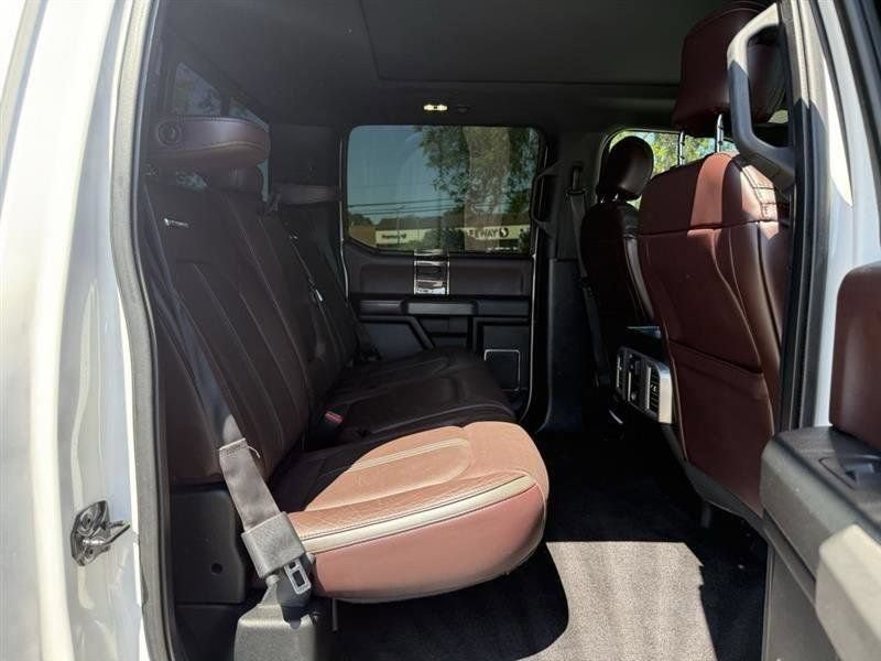 Used 2015 Ford F150 Platinum w/ Equipment Group 701A Luxury AWD/4WD image 18