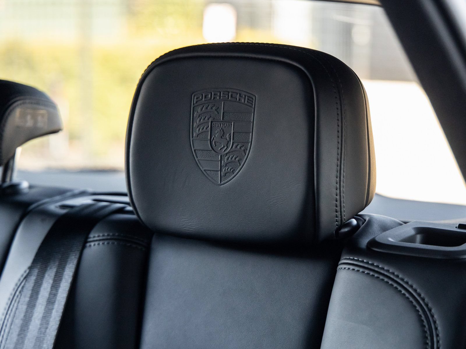 Certified 2026 Porsche Macan AWD/4WD image 37