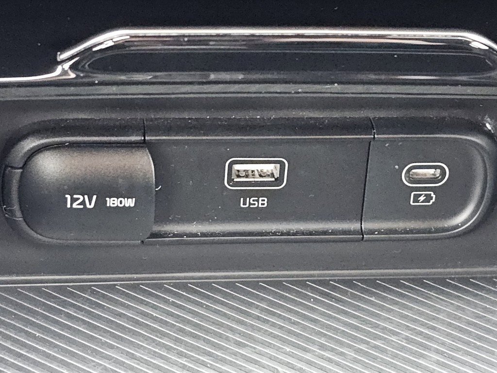 Used 2023 Kia Sportage LX image 15