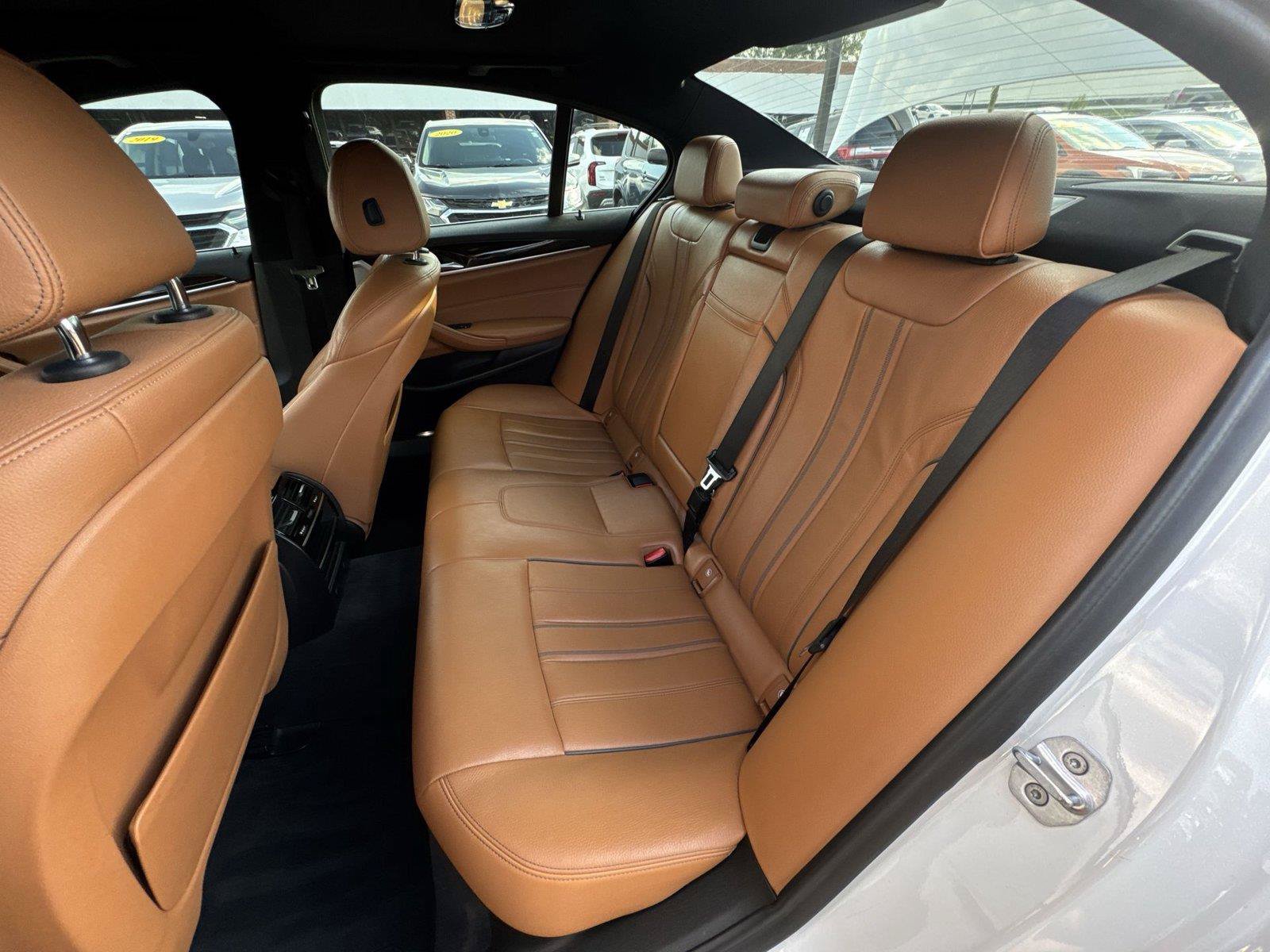 Used 2019 BMW 540i w/ Convenience Package RWD image 15