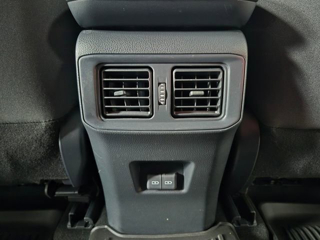 Used 2022 Toyota RAV4 SE w/ Weather & Moonroof Package AWD/4WD image 32