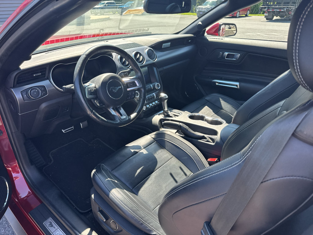 Used 2018 Ford Mustang GT Premium w/ Equipment Group 401A RWD image 4