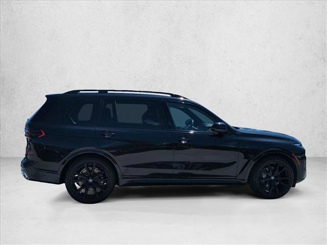 Used 2023 BMW X7 xDrive40i w/ M Sport Package AWD/4WD image 4