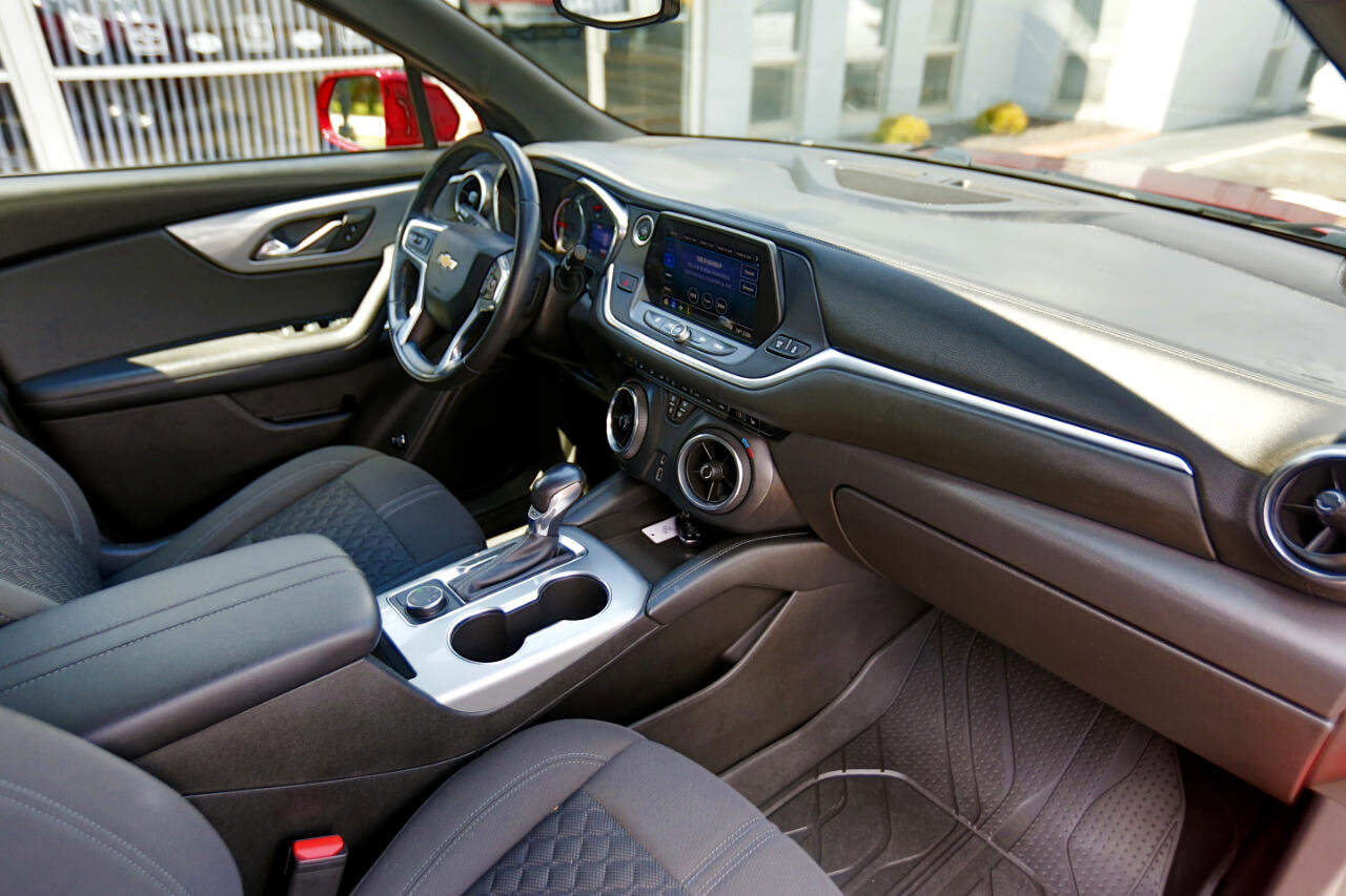 Used 2019 Chevrolet Blazer LT image 18
