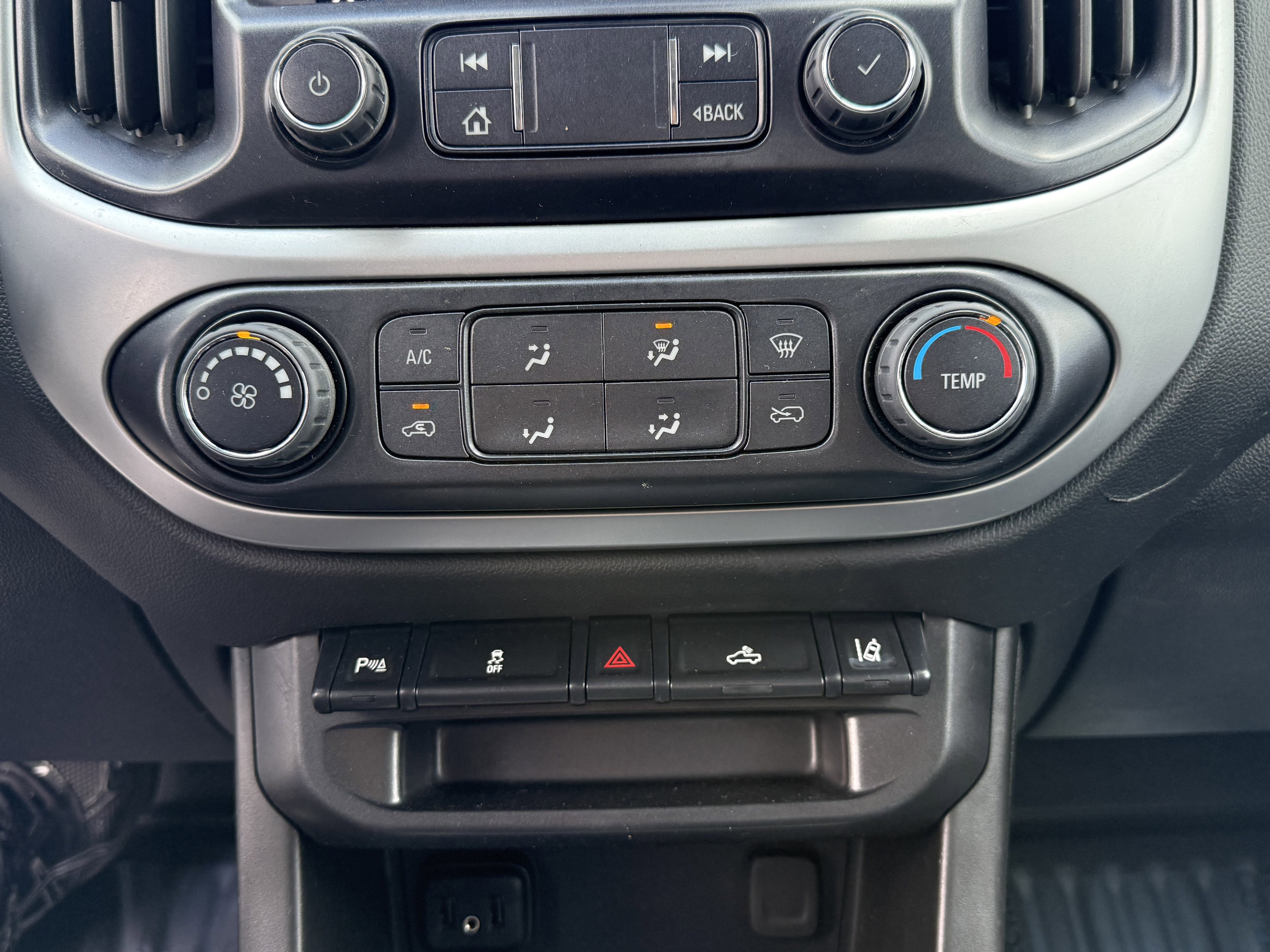 Used 2022 Chevrolet Colorado LT w/ Fleet Safety Package image 25