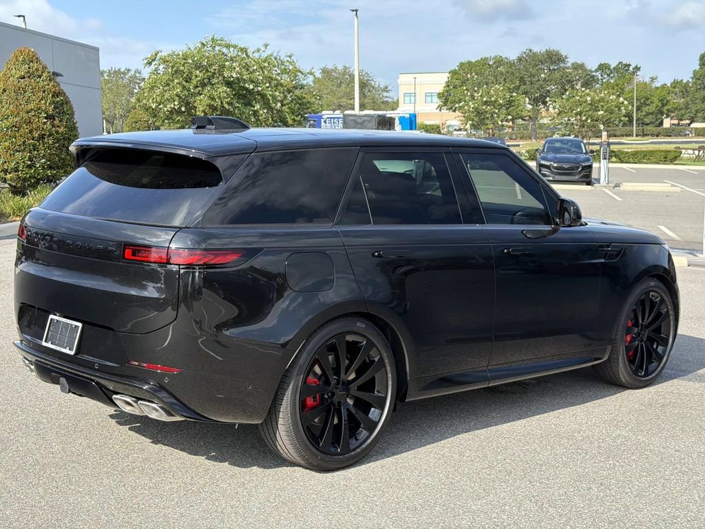New 2026 Land Rover Range Rover Sport Dynamic SE AWD/4WD image 5