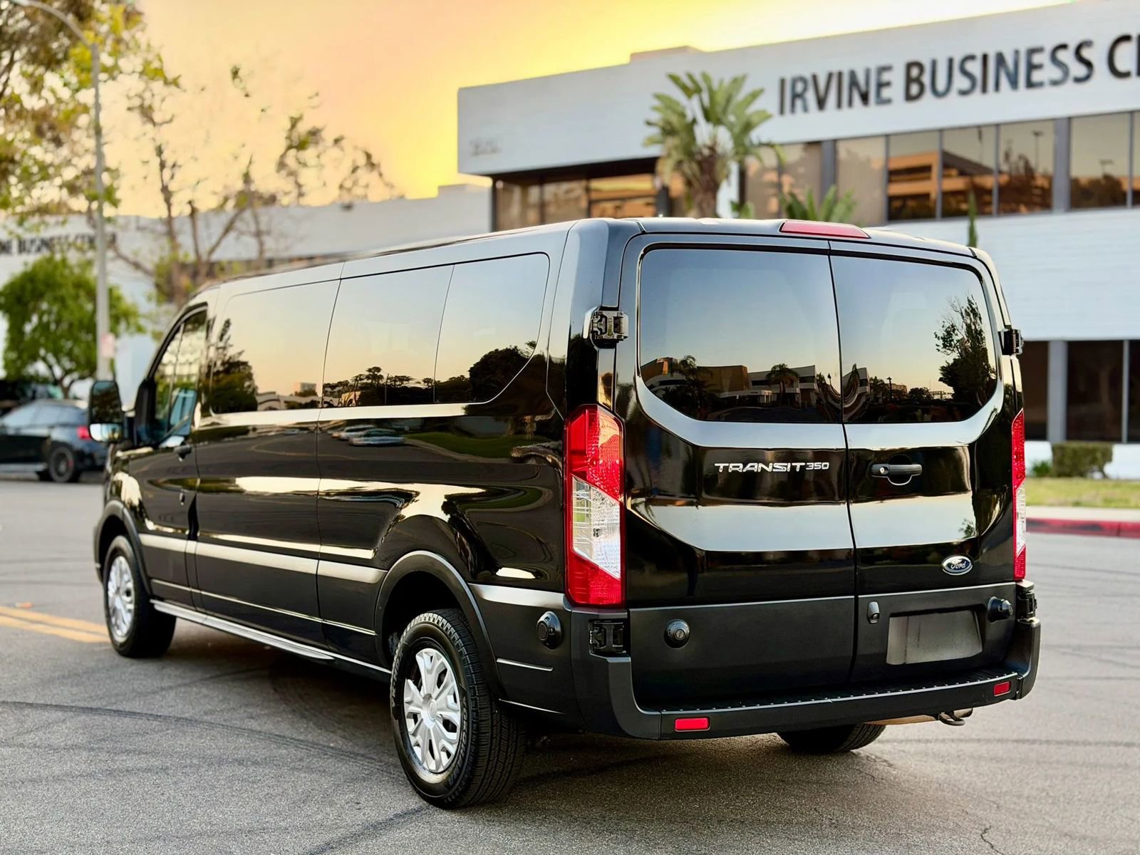 Used 2020 Ford Transit 350 XL RWD image 8