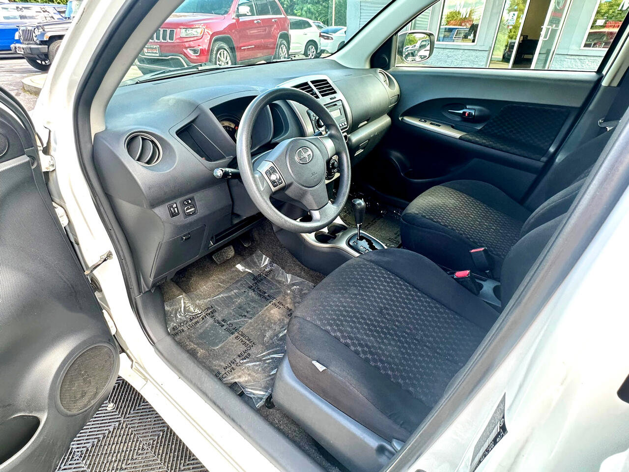 Used 2013 Scion xD image 18